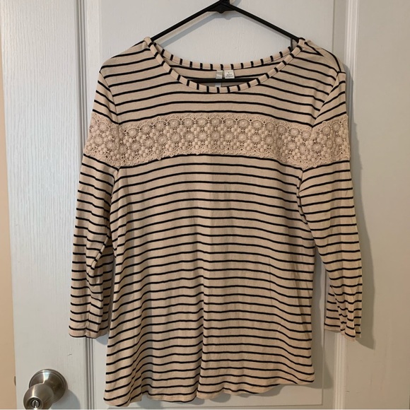 Lauren Conrad cream & black stripe crochet blouse - Picture 1 of 5